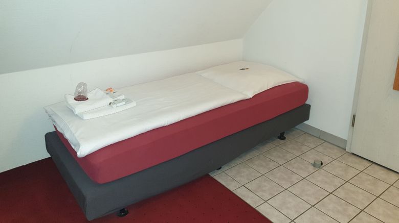 <b>Hotel Neuwirtshaus Room</b>. Images powered by <a href="https://www.leonardoworldwide.com/" title="Leonardo Worldwide" target="_blank">Leonardo</a>.