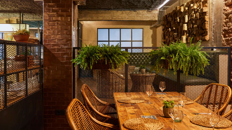 <b>Hotel Indigo Madrid Princesa Restaurant</b>. Images powered by <a href="https://www.leonardoworldwide.com/" title="Leonardo Worldwide" target="_blank">Leonardo</a>.
