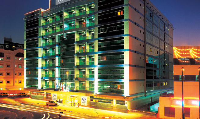 Flora Grand Hotel Exterior