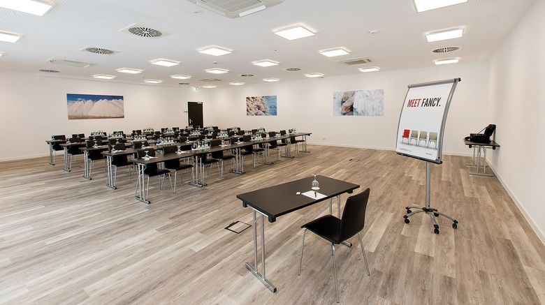 <b>Dormero Hotel Salzgitter Meeting</b>. Images powered by <a href="https://www.leonardoworldwide.com/" title="Leonardo Worldwide" target="_blank">Leonardo</a>.