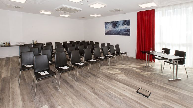 <b>Dormero Hotel Salzgitter Meeting</b>. Images powered by <a href="https://www.leonardoworldwide.com/" title="Leonardo Worldwide" target="_blank">Leonardo</a>.