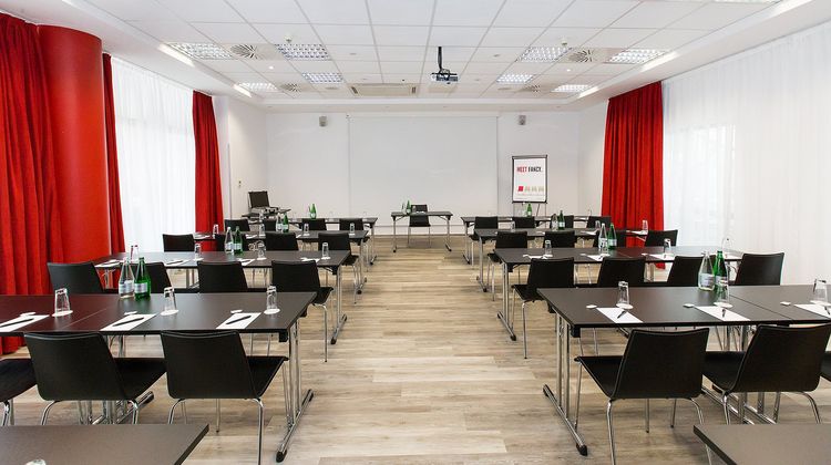 Dormero Hotel Zurich Airport Meeting