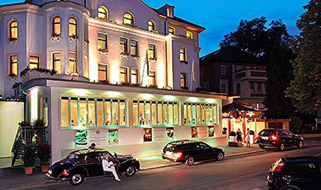 Hotel Goldene Traube Exterior