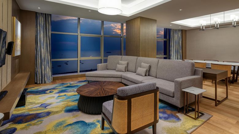 <b>Crowne Plaza Beihai Silver Beach Suite</b>. Images powered by <a href="https://www.leonardoworldwide.com/" title="Leonardo Worldwide" target="_blank">Leonardo</a>.