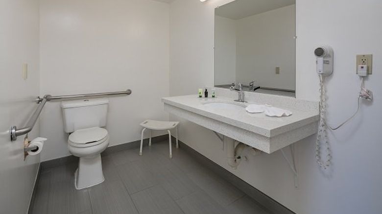 <b>Redwood Creek Inn Room</b>. Images powered by <a href="https://www.leonardoworldwide.com/" title="Leonardo Worldwide" target="_blank">Leonardo</a>.