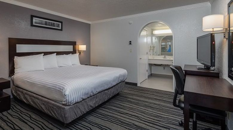 <b>Redwood Creek Inn Room</b>. Images powered by <a href="https://www.leonardoworldwide.com/" title="Leonardo Worldwide" target="_blank">Leonardo</a>.