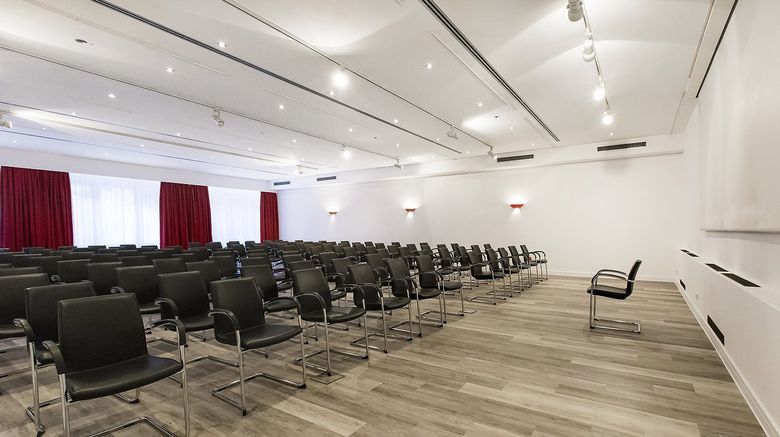 <b>DORMERO Hotel Munich-Kirchheim Messe Meeting</b>. Images powered by <a href="https://www.leonardoworldwide.com/" title="Leonardo Worldwide" target="_blank">Leonardo</a>.