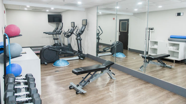 Holiday Inn Express Hotel & Suites Health Club