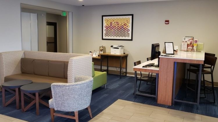 Holiday Inn Express/Stes Lincoln Arpt Other