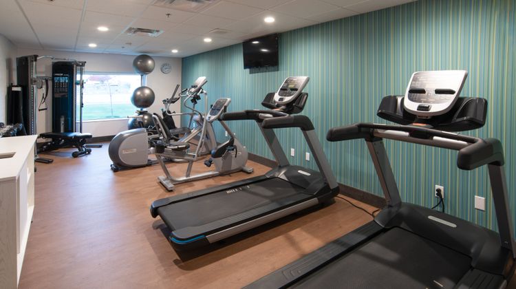 Holiday Inn Express & Stes N Battleford Health Club