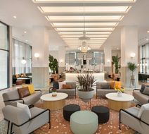 Hotel Indigo Williamsburg Lobby