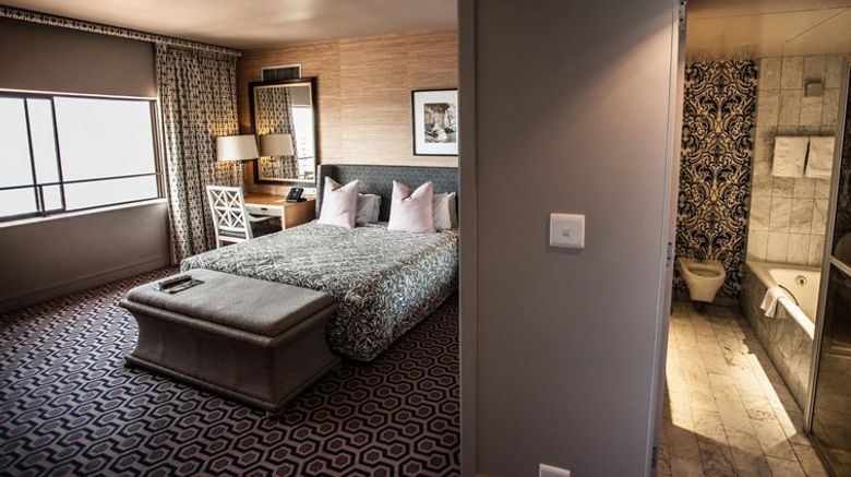 <b>Royal Hotel Suite</b>. Images powered by <a href="https://www.leonardoworldwide.com/" title="Leonardo Worldwide" target="_blank">Leonardo</a>.