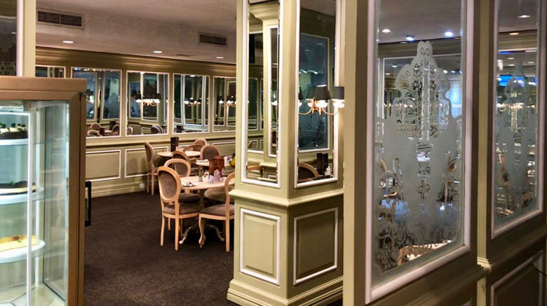 <b>Royal Hotel Restaurant</b>. Images powered by <a href="https://www.leonardoworldwide.com/" title="Leonardo Worldwide" target="_blank">Leonardo</a>.