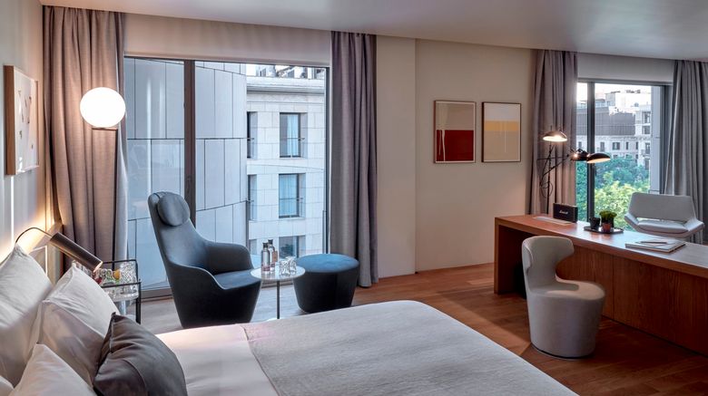 <b>Sir Victor Suite</b>. Images powered by <a href="https://www.leonardoworldwide.com/" title="Leonardo Worldwide" target="_blank">Leonardo</a>.