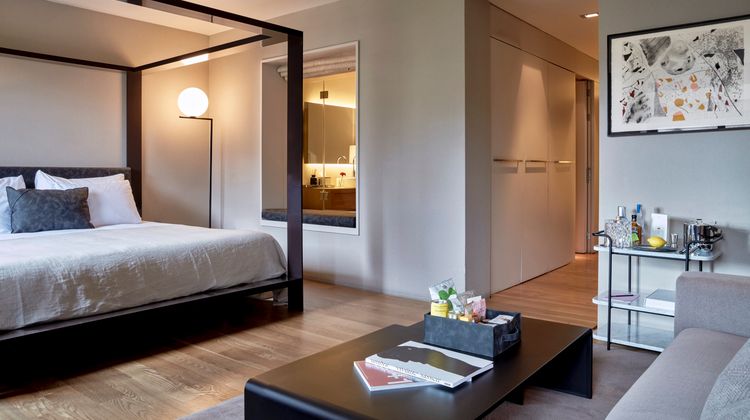 Sir Victor Room