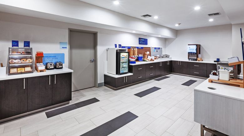 <b>Holiday Inn Express & Suites-Port Lavaca Restaurant</b>. Images powered by <a href="https://www.leonardoworldwide.com/" title="Leonardo Worldwide" target="_blank">Leonardo</a>.