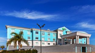 Holiday Inn Express & Suites-Port Lavaca