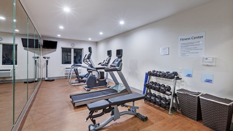 <b>Holiday Inn Express & Suites-Port Lavaca Health Club</b>. Images powered by <a href="https://www.leonardoworldwide.com/" title="Leonardo Worldwide" target="_blank">Leonardo</a>.