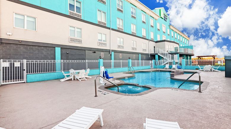 <b>Holiday Inn Express & Suites-Port Lavaca Pool</b>. Images powered by <a href="https://www.leonardoworldwide.com/" title="Leonardo Worldwide" target="_blank">Leonardo</a>.