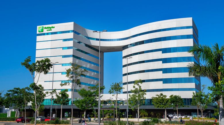 <b>Holiday Inn & Suites Merida La Isla Exterior</b>. Images powered by <a href="https://www.leonardoworldwide.com/" title="Leonardo Worldwide" target="_blank">Leonardo</a>.