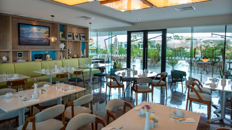 <b>Holiday Inn & Suites Merida La Isla Restaurant</b>. Images powered by <a href="https://www.leonardoworldwide.com/" title="Leonardo Worldwide" target="_blank">Leonardo</a>.