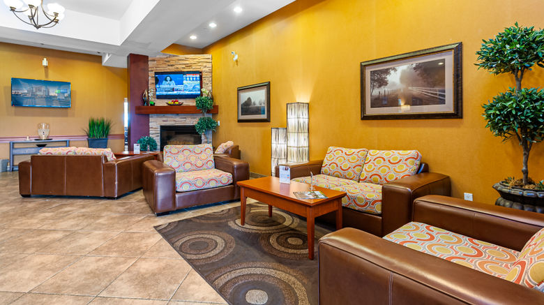 <b>Holiday Inn Express & Suites Bowmanville Exterior</b>. Images powered by <a href="https://www.leonardoworldwide.com/" title="Leonardo Worldwide" target="_blank">Leonardo</a>.