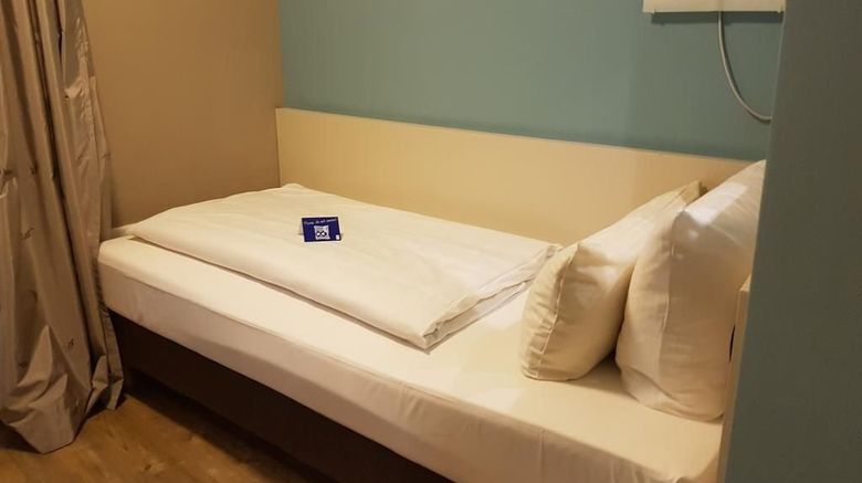 <b>Hotel Belle Blue Room</b>. Images powered by <a href="https://www.leonardoworldwide.com/" title="Leonardo Worldwide" target="_blank">Leonardo</a>.