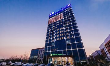 Holiday Inn Express CMC