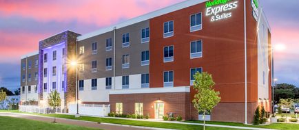 Holiday Inn Express & Suites Ottawa Exterior