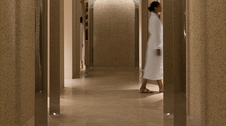 Four Seasons Bengaluru at Embassy One Spa