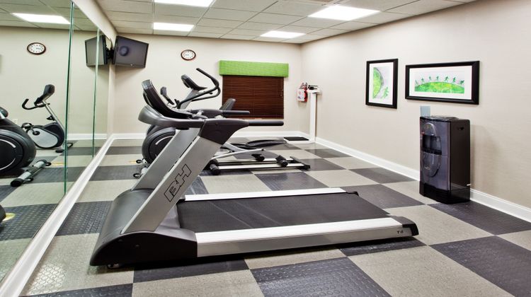Holiday Inn Express Atlanta W Theme Park Health Club