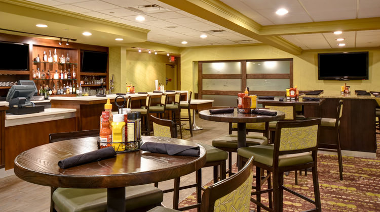 Holiday Inn Cincinnati-Riverfront Restaurant