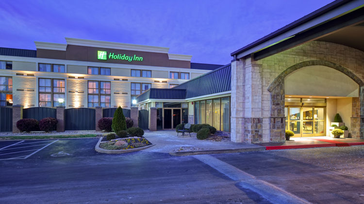Holiday Inn Cincinnati-Riverfront Exterior
