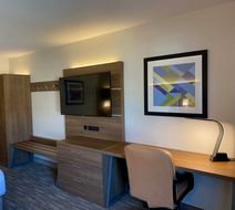 Holiday Inn Express & Suites Chatsworth Room