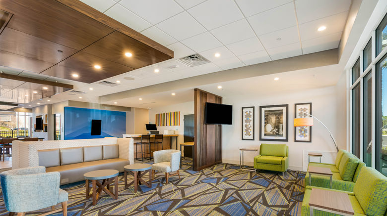 <b>Holiday Inn Express & Suites Town Center Lobby</b>. Images powered by <a href="https://www.leonardoworldwide.com/" title="Leonardo Worldwide" target="_blank">Leonardo</a>.