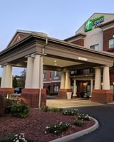 Holiday Inn Express Hotel & Suites