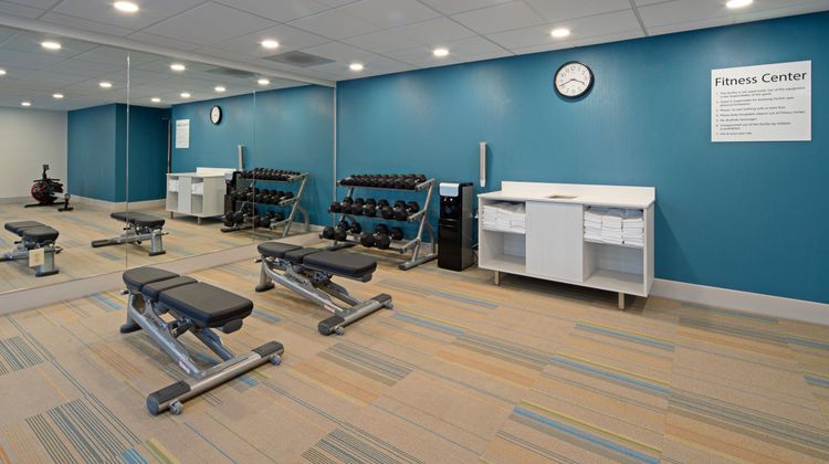 Holiday Inn Express Hotel & Suites Health Club