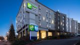 Holiday Inn Express Hotel & Suites Exterior