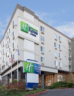 Holiday Inn Express Hotel & Suites