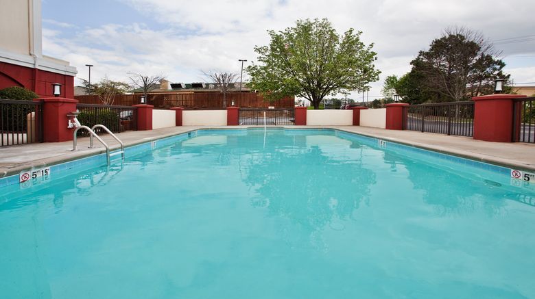 <b>Holiday Inn Express Atlanta W Theme Park Pool</b>. Images powered by <a href="https://www.leonardoworldwide.com/" title="Leonardo Worldwide" target="_blank">Leonardo</a>.