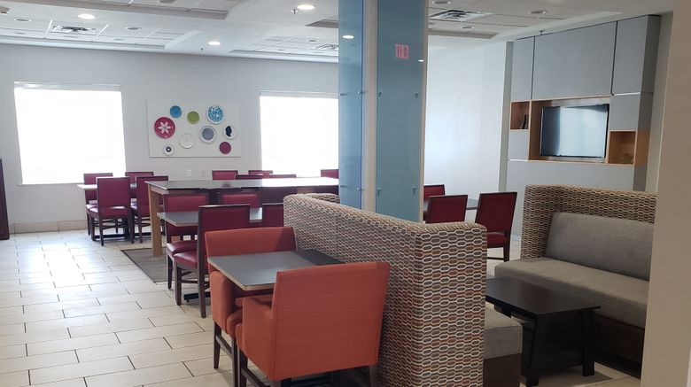 <b>Holiday Inn Express Hotel & Suites Restaurant</b>. Images powered by <a href="https://www.leonardoworldwide.com/" title="Leonardo Worldwide" target="_blank">Leonardo</a>.