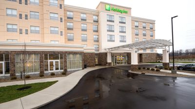 Holiday Inn & Suites Kalamazoo West
