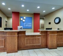 Holiday Inn Express & Suites Lancaster Lobby