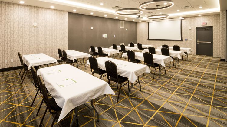 Holiday Inn & Suites Kalamazoo West Meeting