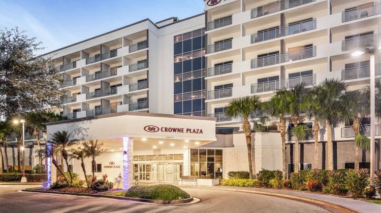 Crowne Plaza Orlando-Lake Buena Vista Exterior