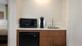 Holiday Inn Express & Suites Suite