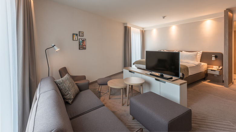 <b>Holiday Inn Berliner Tor Room</b>. Images powered by <a href="https://www.leonardoworldwide.com/" title="Leonardo Worldwide" target="_blank">Leonardo</a>.