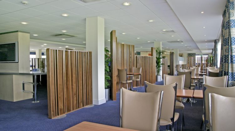 Holiday Inn Express Cardiff Airport Restaurant