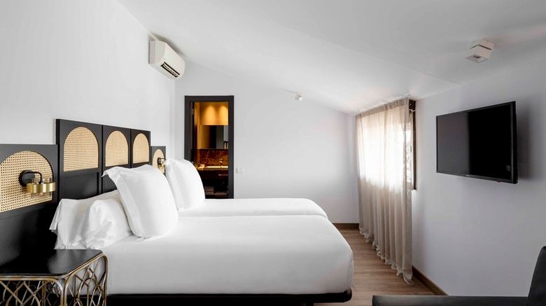 <b>Hotel Astoria Room</b>. Images powered by <a href="https://www.leonardoworldwide.com/" title="Leonardo Worldwide" target="_blank">Leonardo</a>.