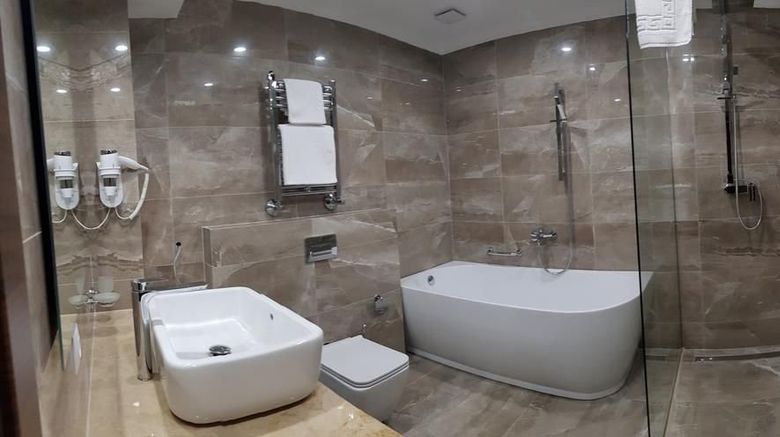 <b>Bernardazzi Grand Hotel Room</b>. Images powered by <a href="https://www.leonardoworldwide.com/" title="Leonardo Worldwide" target="_blank">Leonardo</a>.